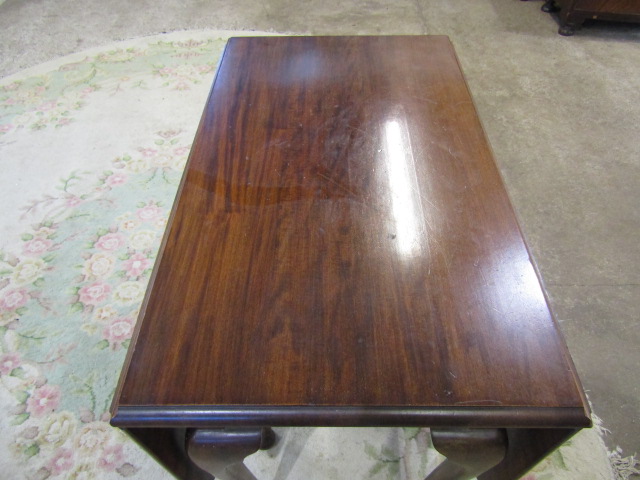 A mahogany gate leg table with drawer - Image 2 of 4