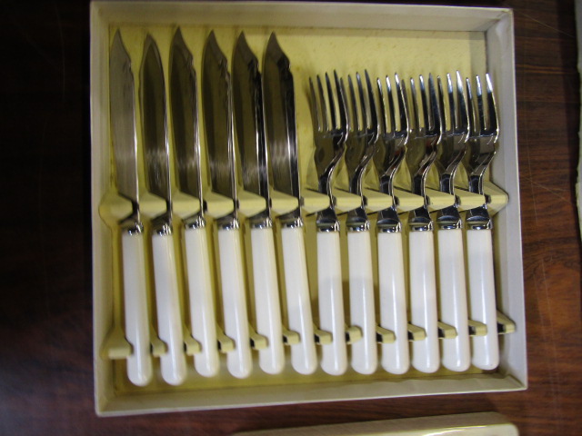 boxed cutlery sets - Image 5 of 6