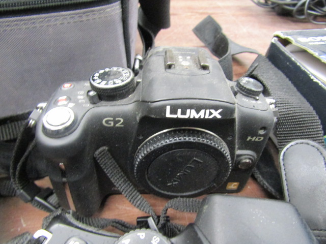 Camera's inc Nikon camera with lens etc - Image 6 of 7