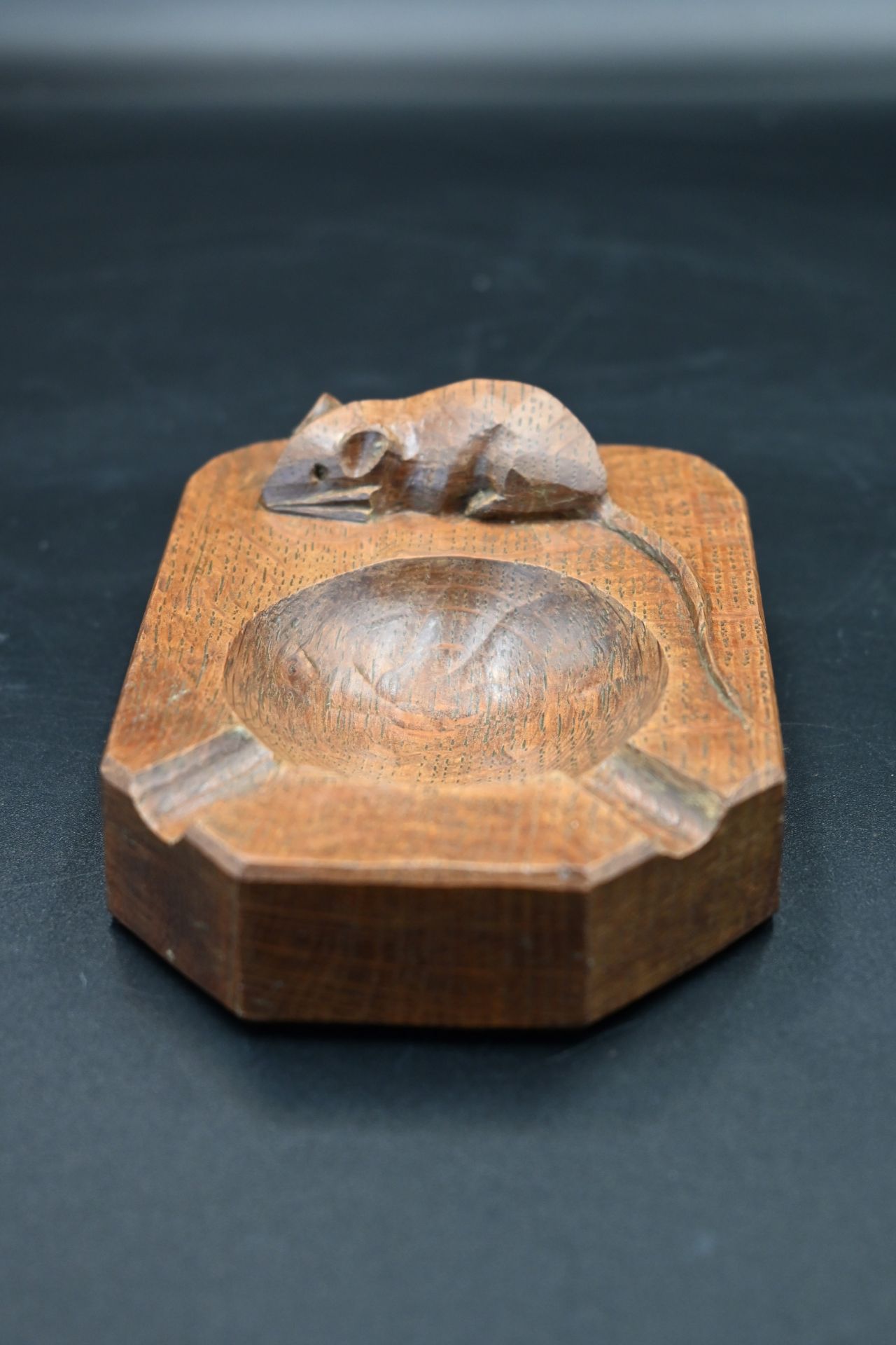 Mouseman - oak ashtray, canted rectangular form carved with a mouse signature, by the workshop of - Image 4 of 8