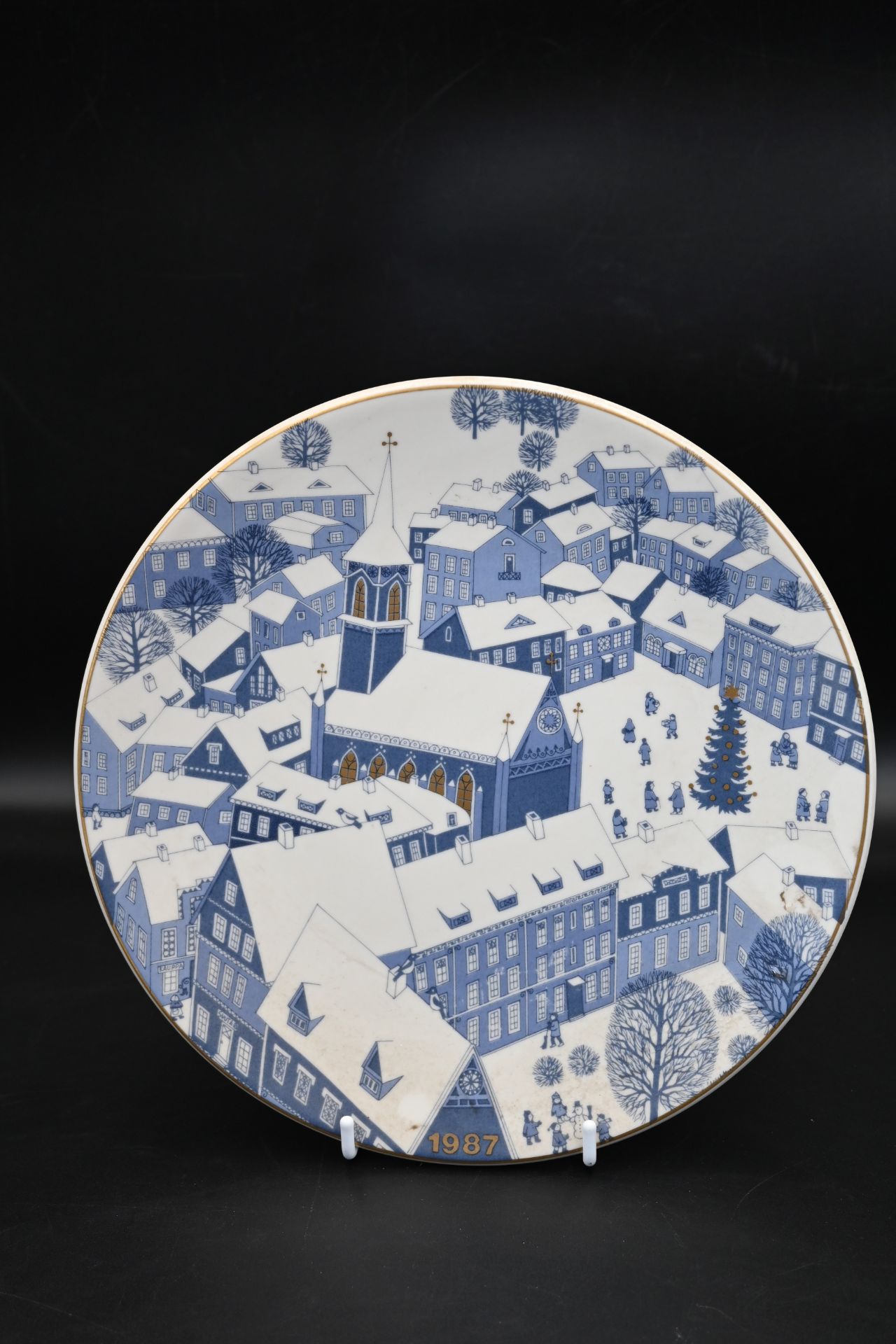 5 Arabia Finland Christmas plates for years 1985, 86, 87, 89 and 1990, each 22.5cm diam - Image 5 of 7