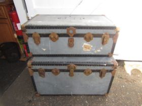 2 travelling trunks, one with interior tray
