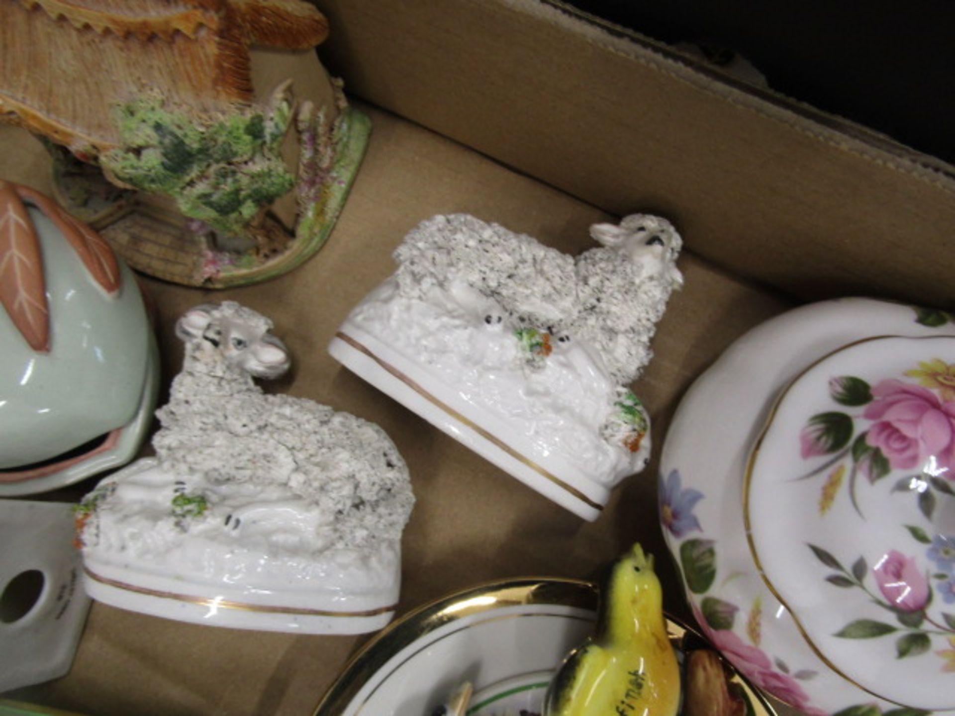 4 boxes various ceramics inc Royal Albert, Wade, Poole etc etc - Image 5 of 12