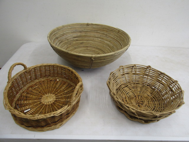 African basket and 2 others - Image 2 of 3