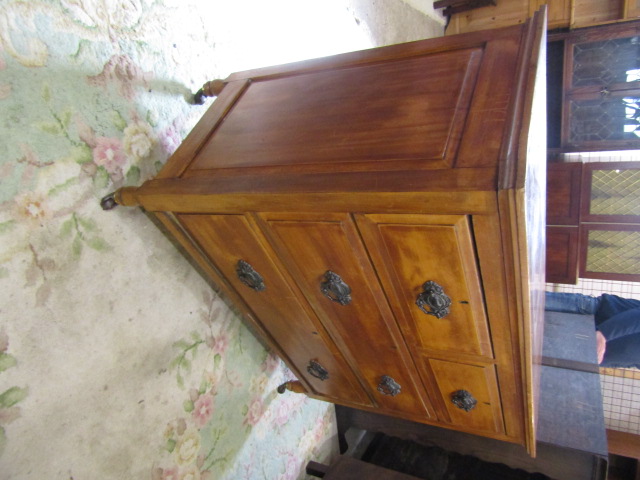 Edwardian walnut 2/2 chest on casters - Image 2 of 4