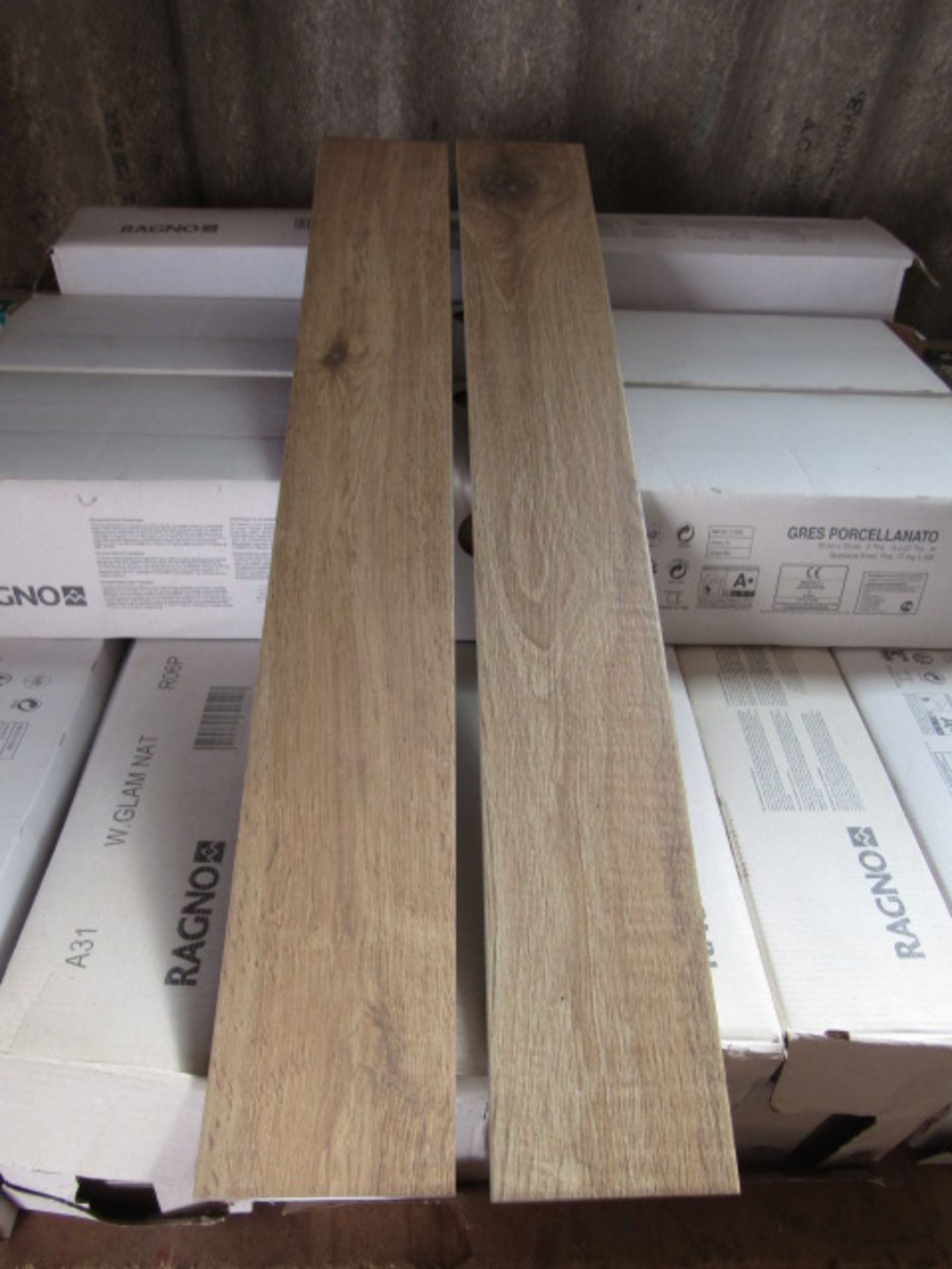 Porcelain floor tiles in wood effect 13 boxes with 2 loose, should cover approx 15m2 tile sizes in - Image 4 of 5