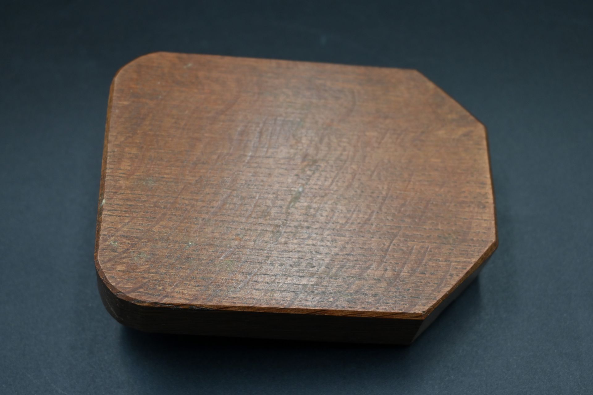 Mouseman - oak ashtray, canted rectangular form carved with a mouse signature, by the workshop of - Image 8 of 8