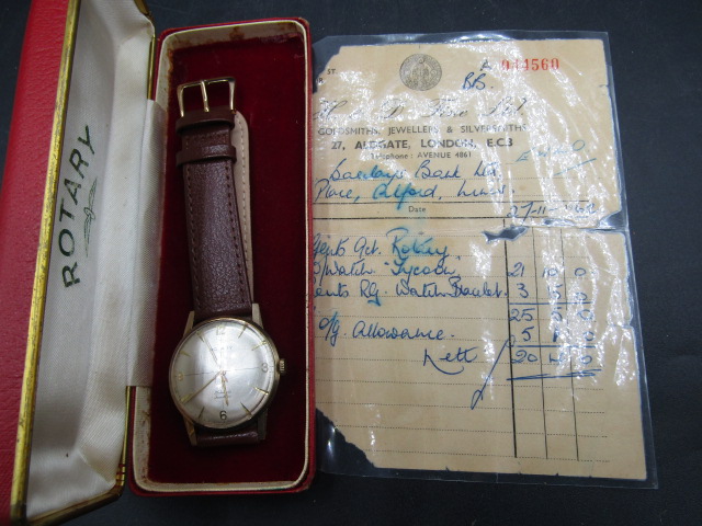 A 9ct Gold Rotary men's 17 jewel  watch (3.5mm face)with receipt (1962) and original case - Image 4 of 5