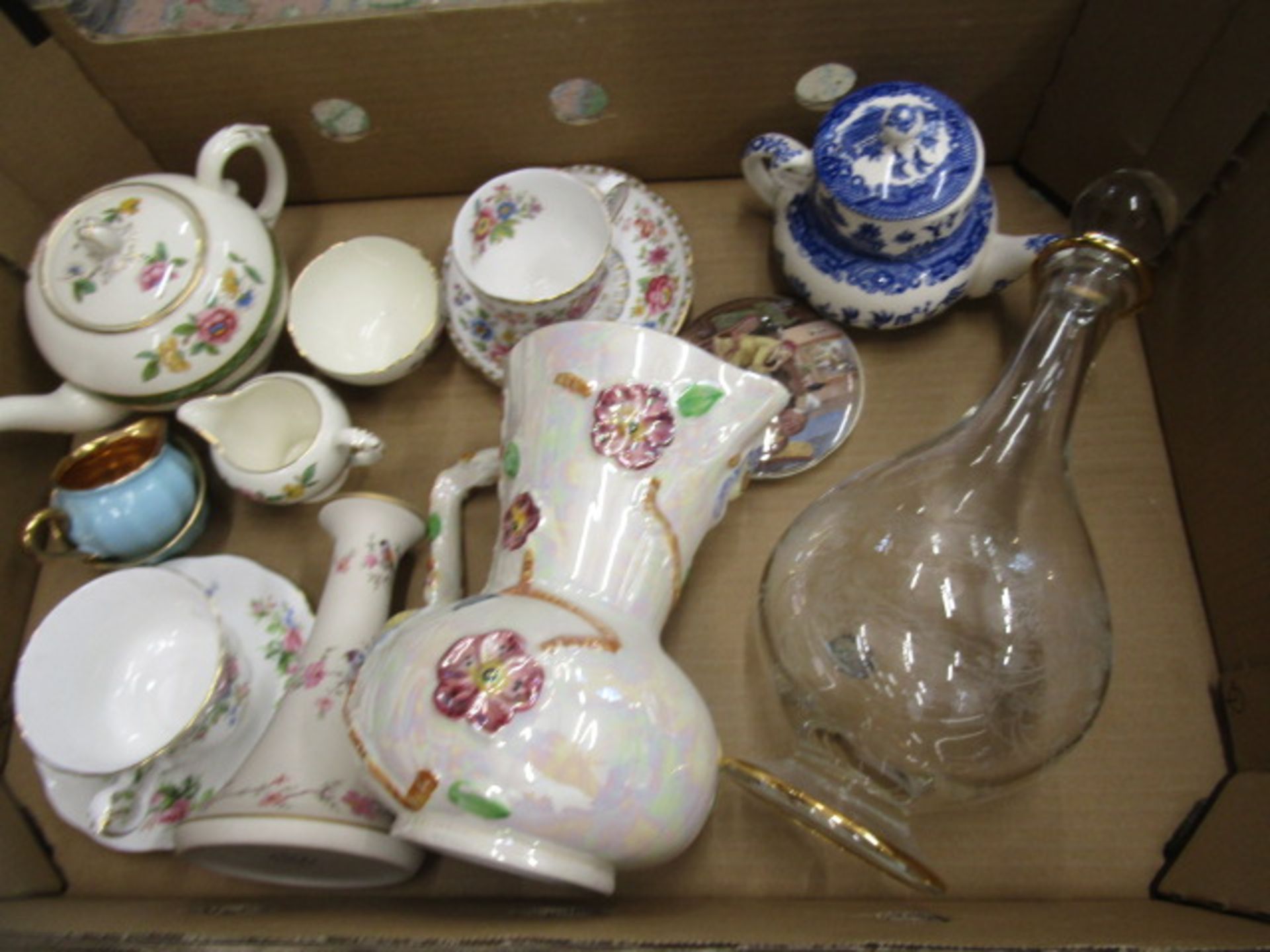 4 boxes various ceramics inc Royal Albert, Wade, Poole etc etc - Image 8 of 12