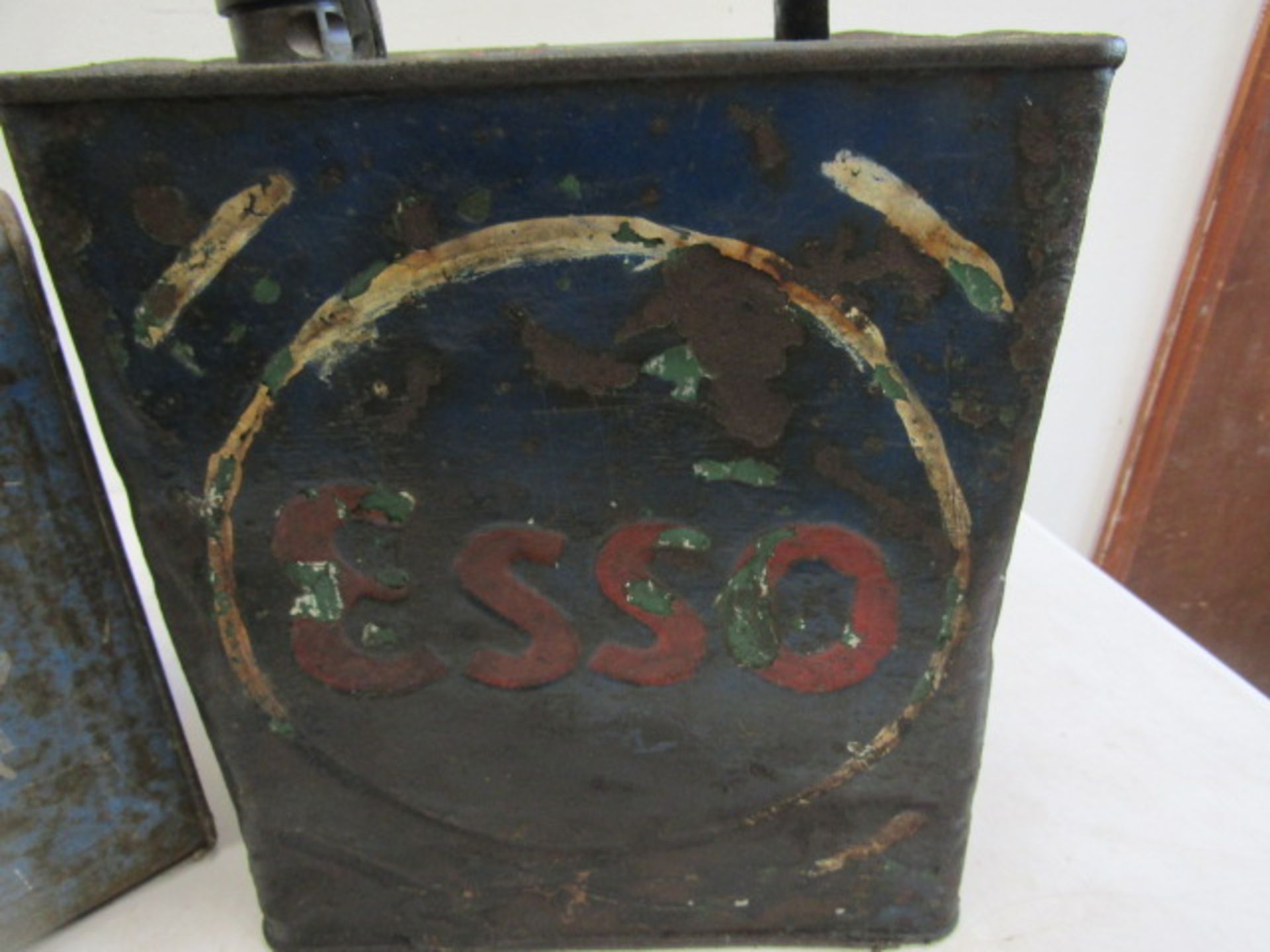 2 Esso vintage petrol cans - Image 3 of 4