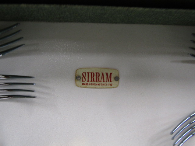 Sirram retro picnic hamper with contents - Image 3 of 3