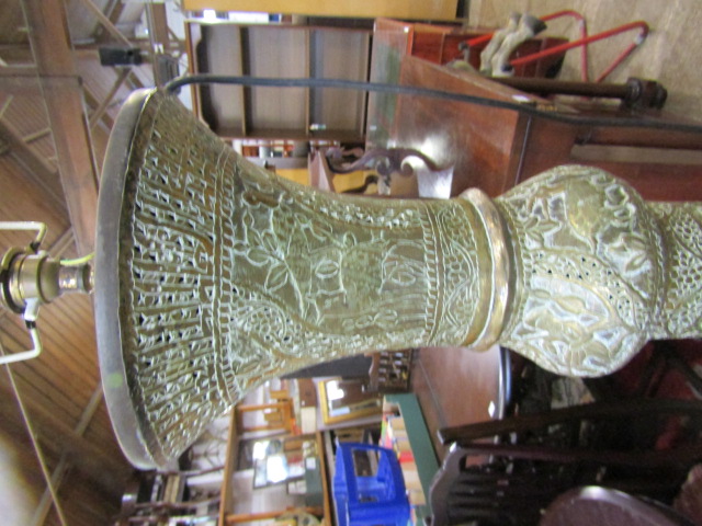 A brass pierced Middle Eastern column standard lamp base - Image 2 of 7