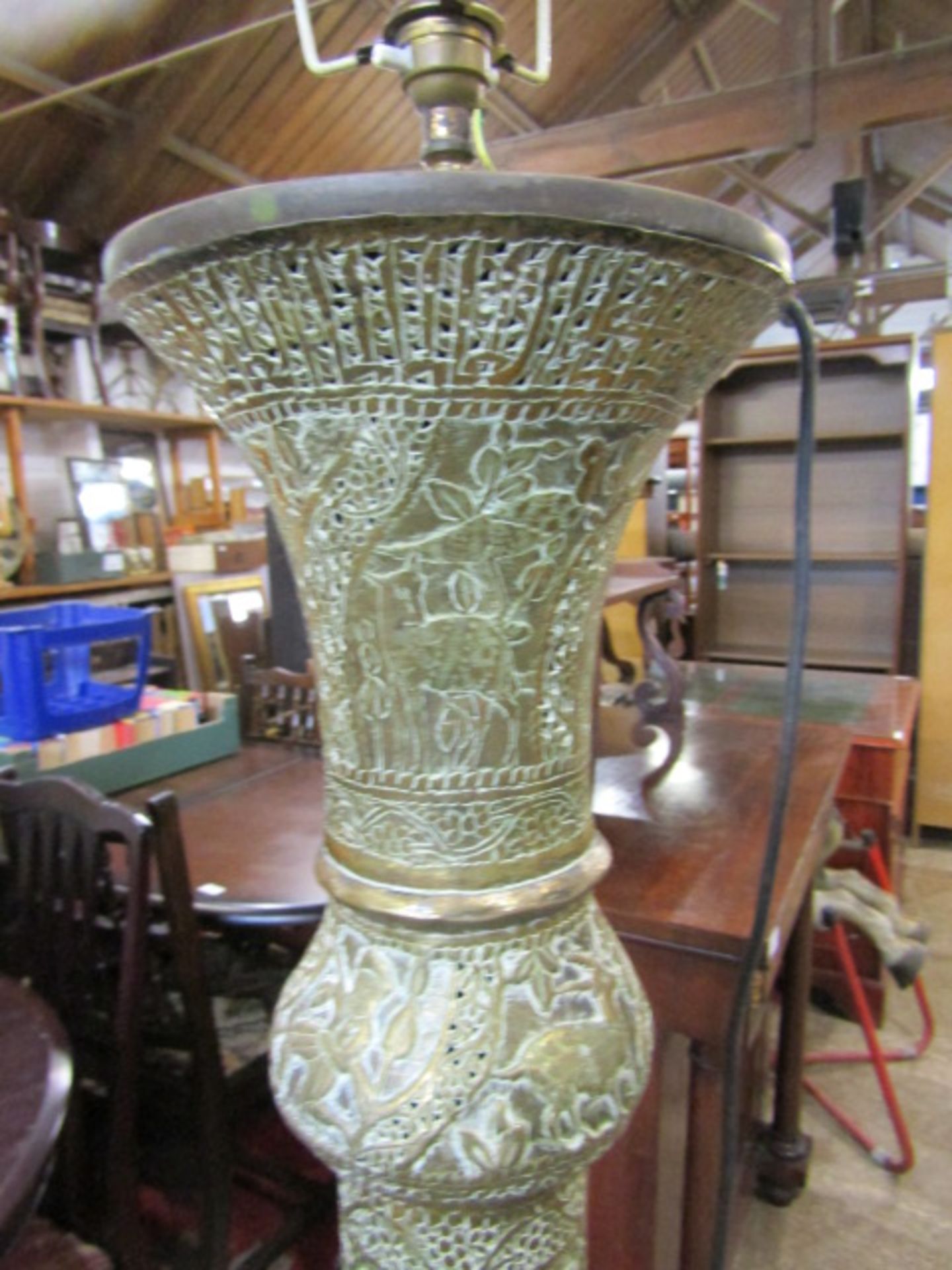 A brass pierced Middle Eastern column standard lamp base - Image 2 of 7
