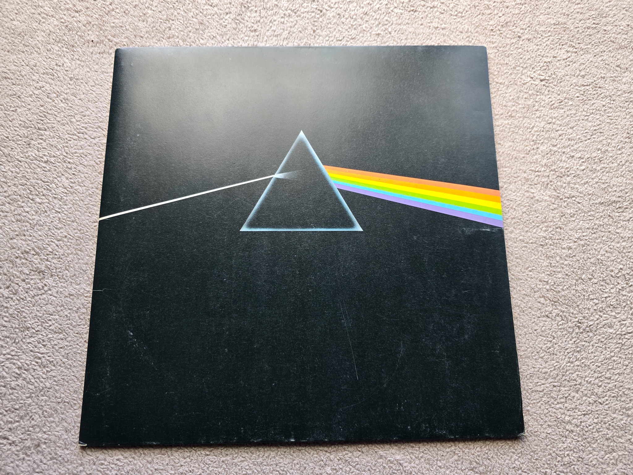 Pink Floyd – The Dark Side Of The Moon early UK Vinyl LP + 2 Posters & Sticker - Image 2 of 11