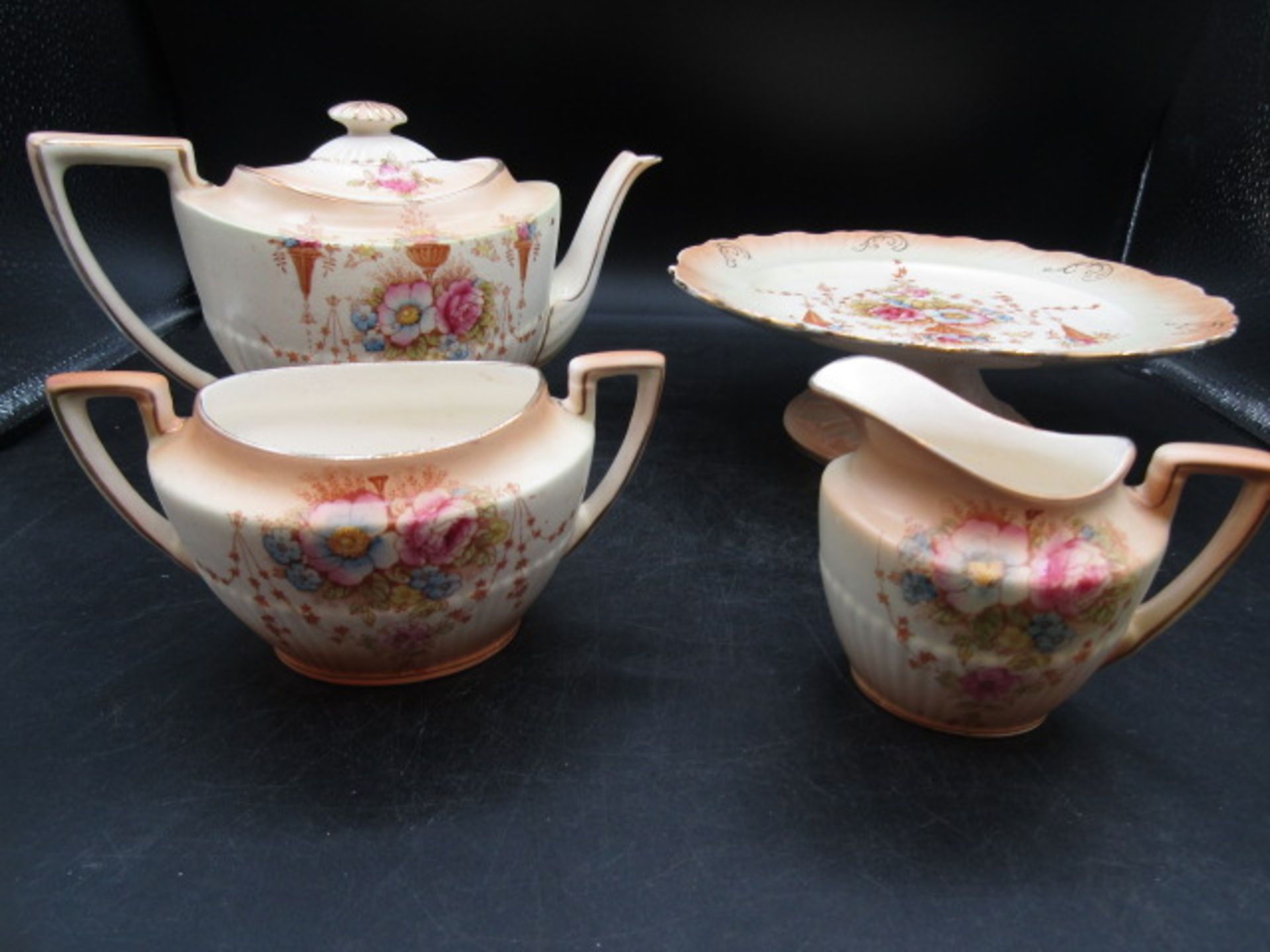 Crown Devon Fieldings teapot, sugar boel, milk jug and cake stand - Image 2 of 4