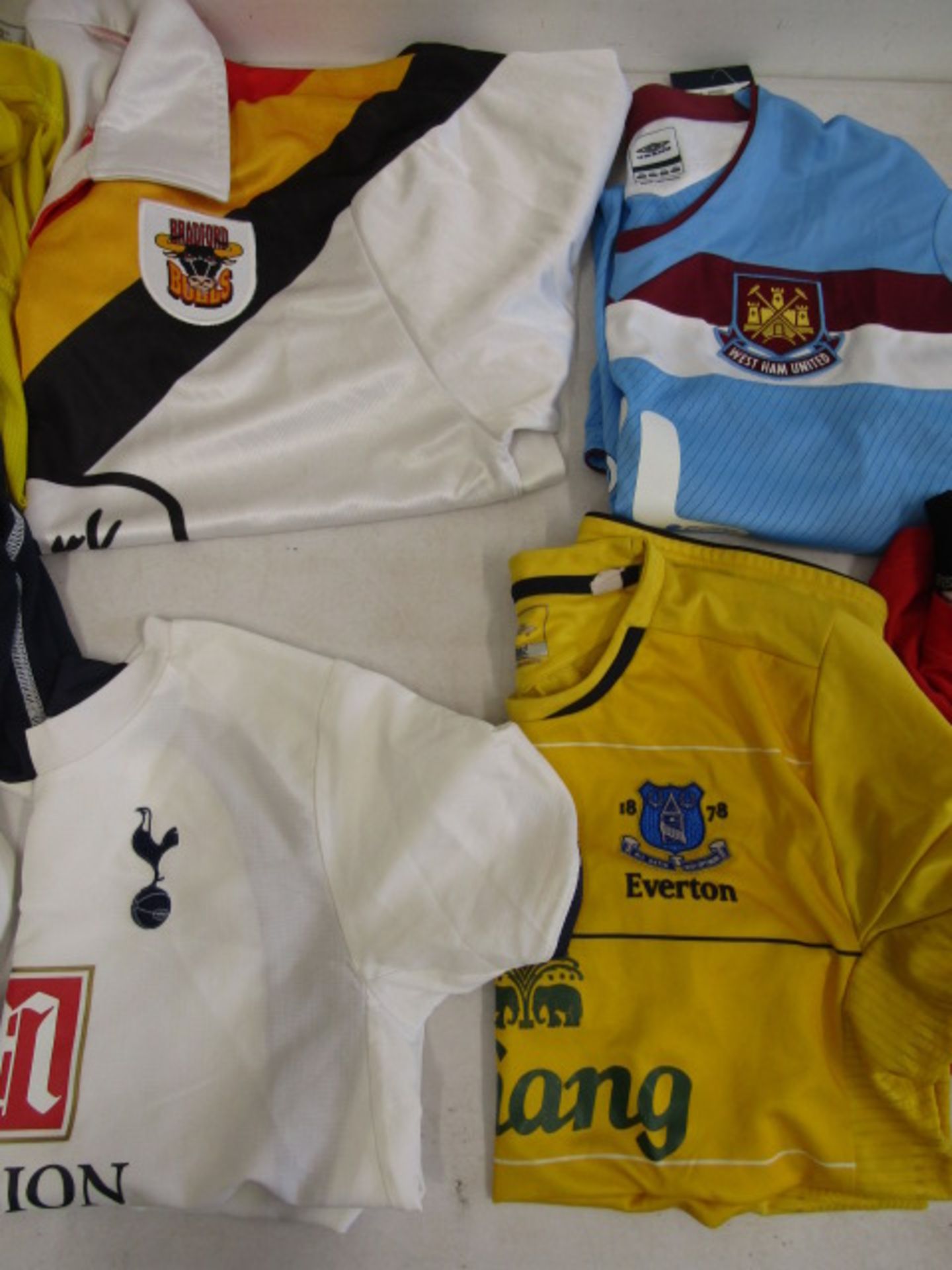 Various football shirts inc Spurs, West Ham, Celtic etc plus a rugby shirt - Image 3 of 5