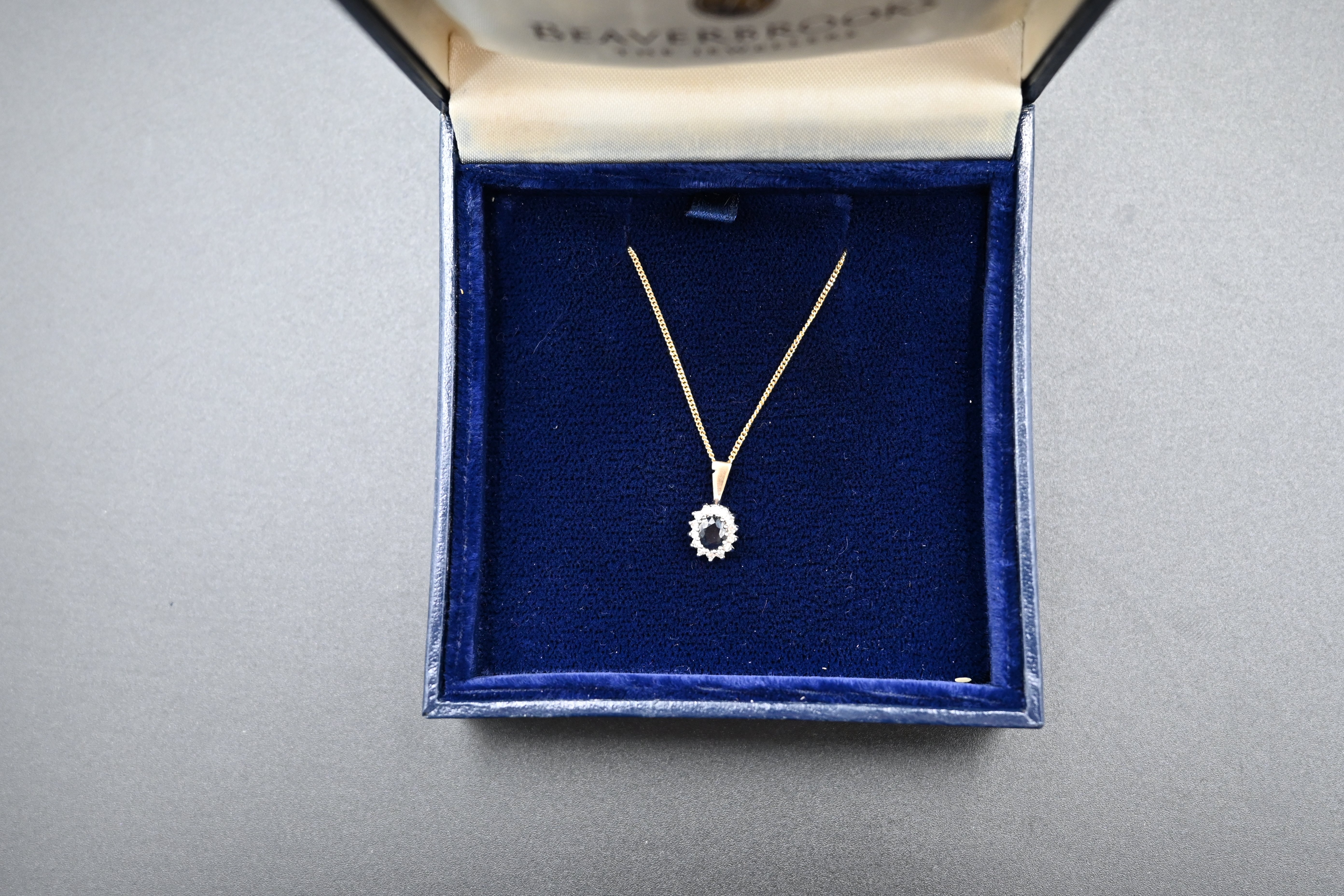9ct diamond and sapphire (stud earrings) and pendant set (boxed) total weight 4.08g - Image 2 of 4