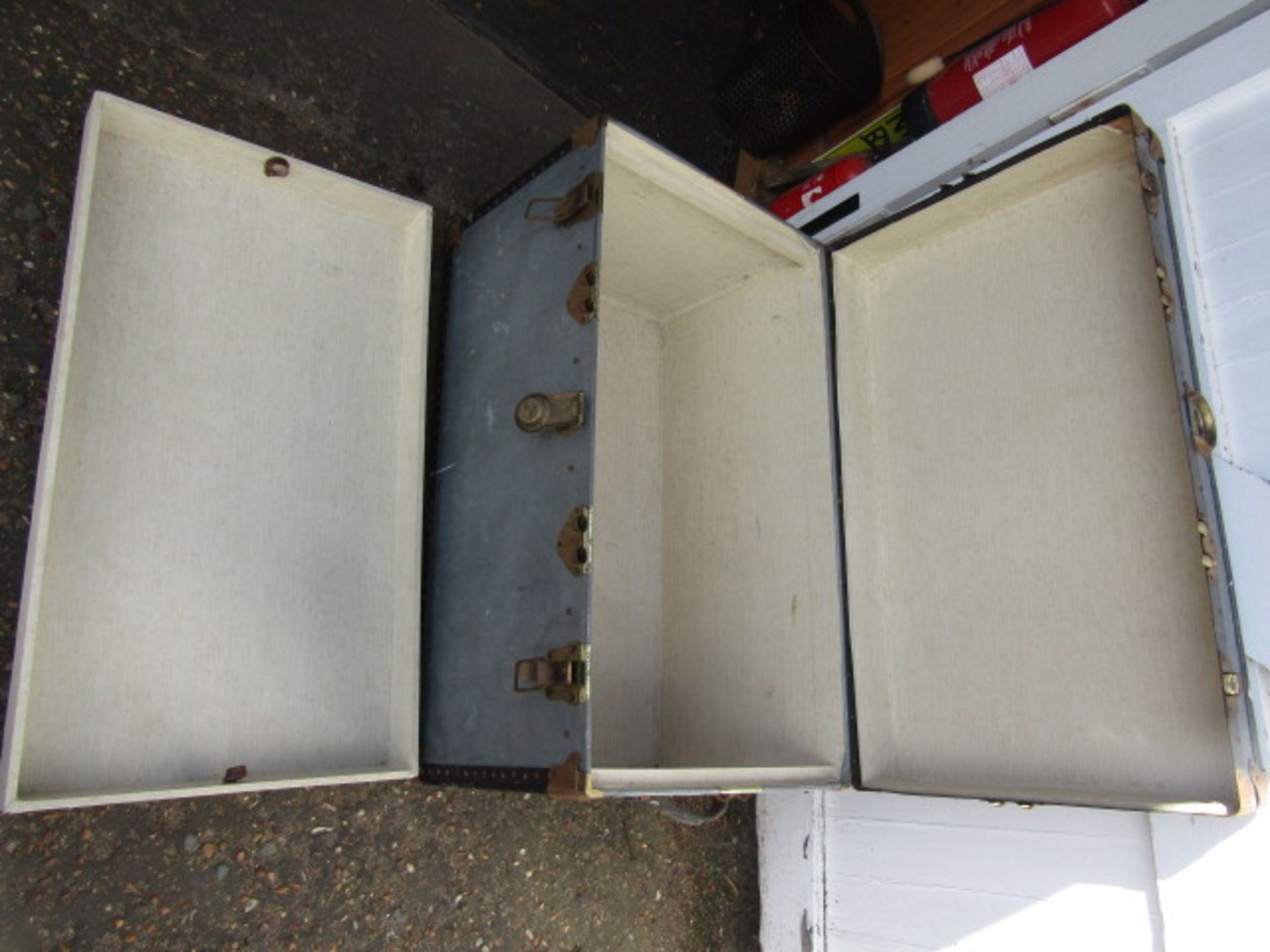 2 travelling trunks, one with interior tray - Image 7 of 14