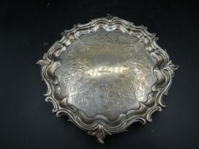 A silver tray London 1846 Edward Junior, John William, with crest of horses head in centre 505gms