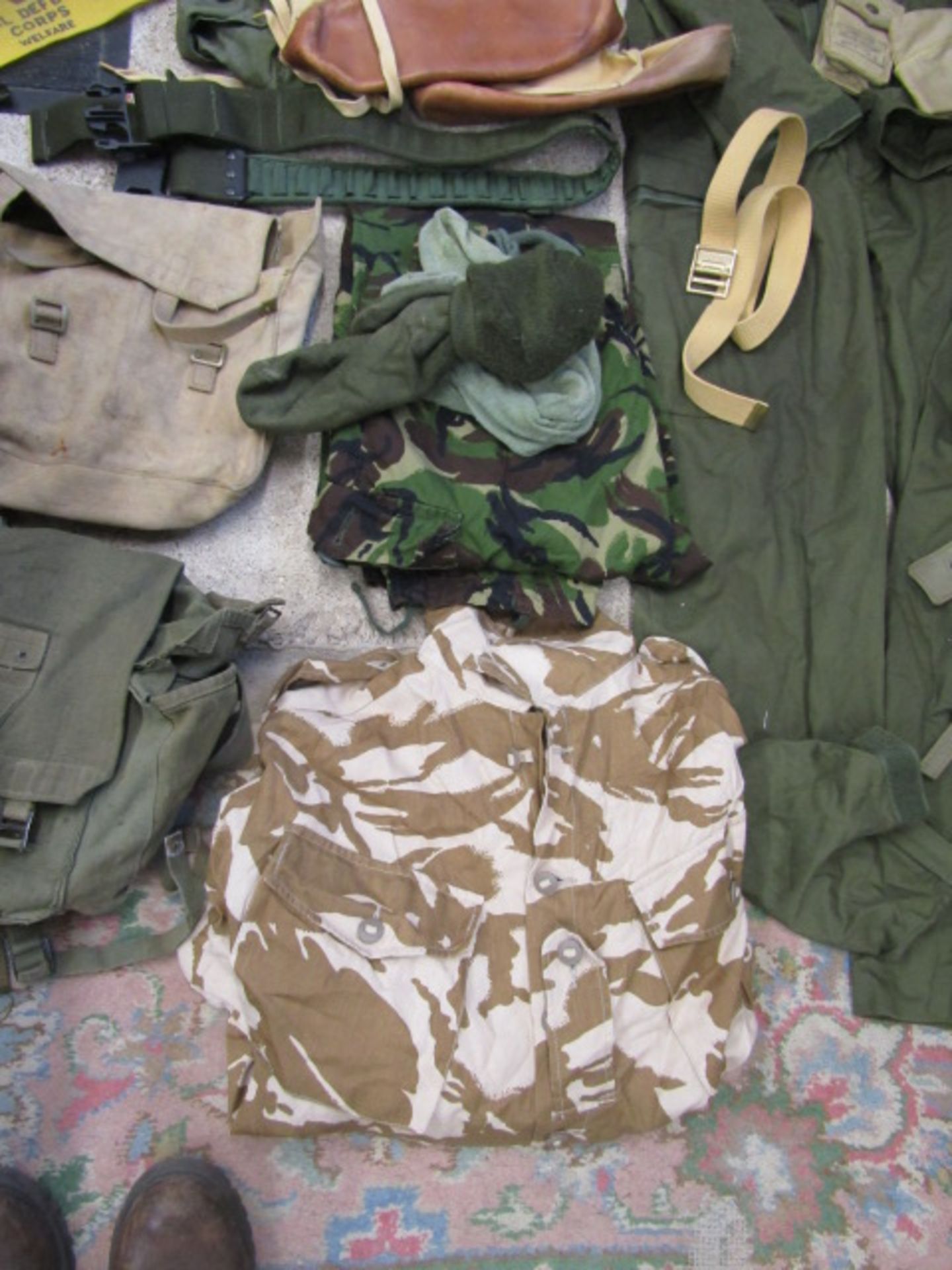 Assorted military/army clothing and accessories - Image 3 of 6