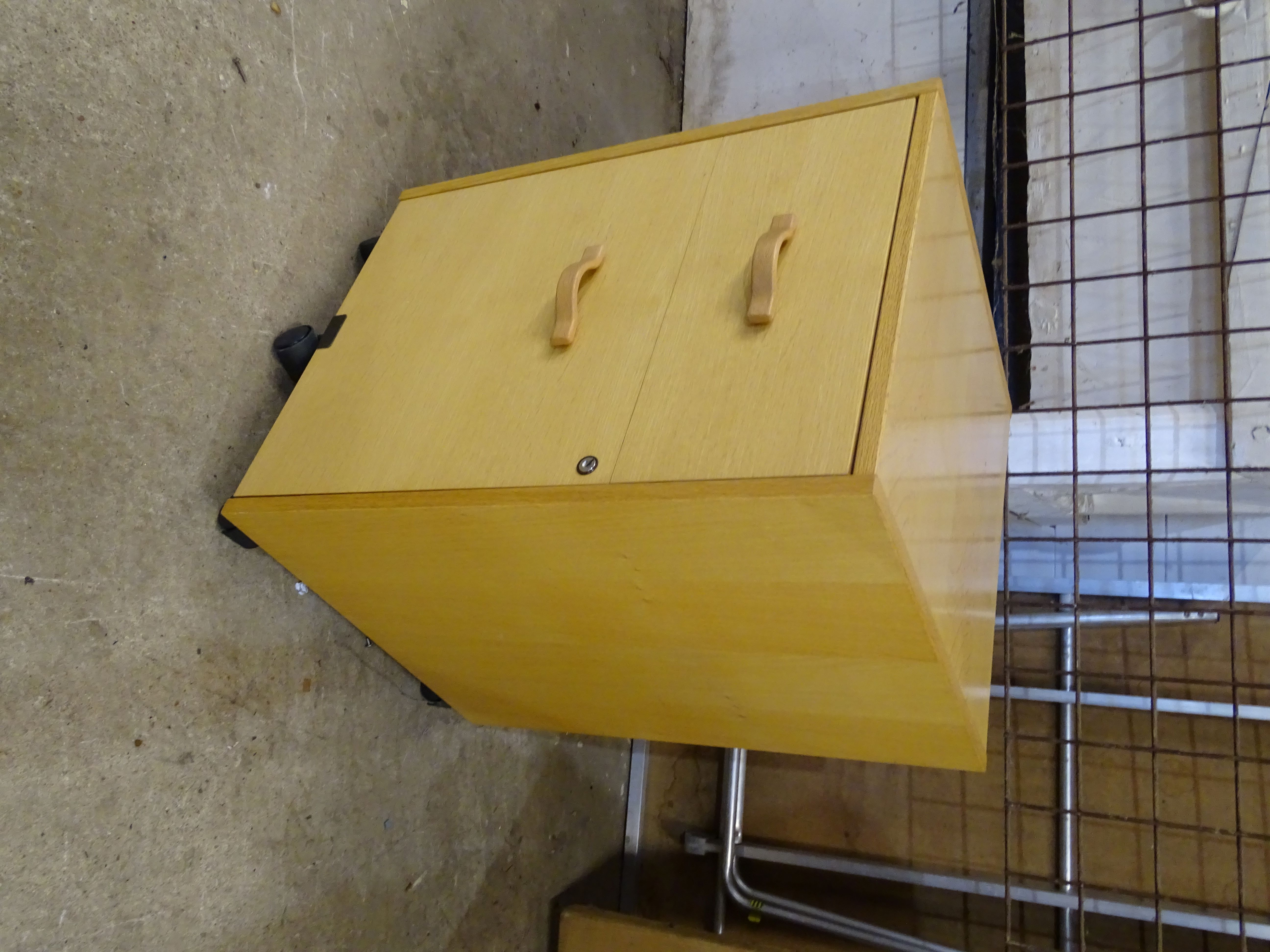 Filing cabinet (no key but open) H65cm W45cm D49cm approx