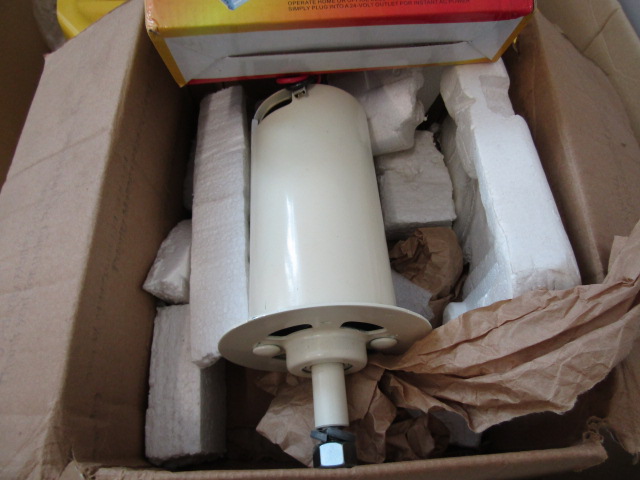 SMARTWIND 300W/400W/500W vertical axis wind turbine, unused in original box. It is activated by very - Image 11 of 15