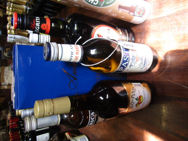 19 bottles of alcoholic drinks inc Limoncello, Sherry, wines etc - Image 6 of 6