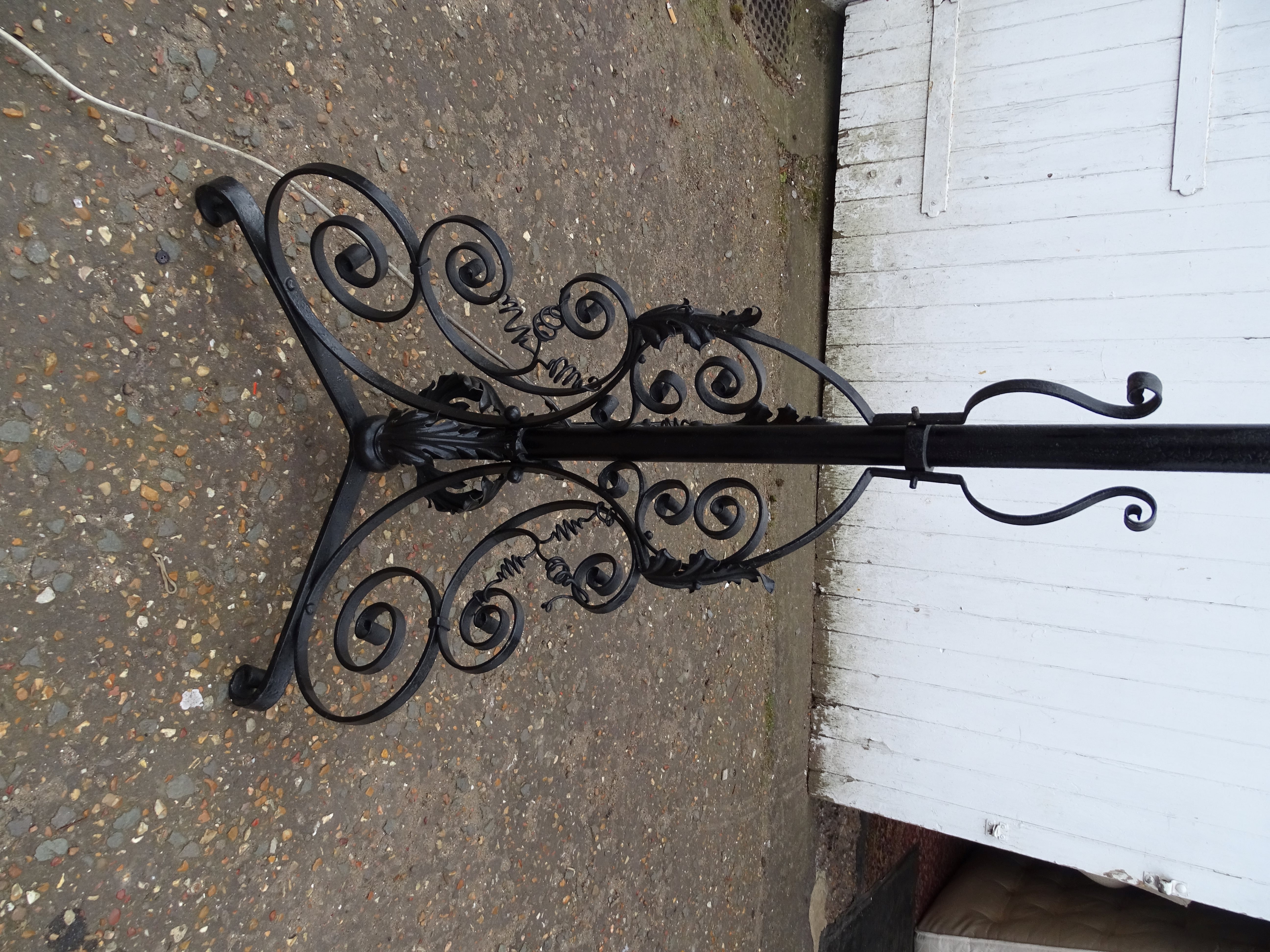 Ornate wrought iron floor standing oil lamp converted to electric - Image 2 of 2