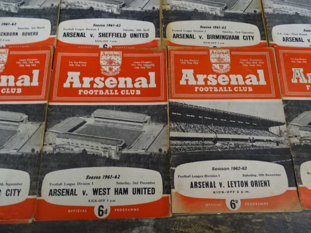 33 Mostly 1960's Arsenal football programs - Image 10 of 19