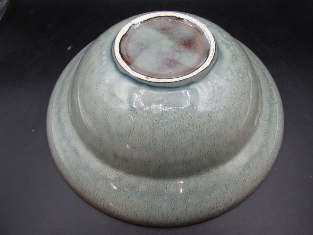Mottled green ceramic bowl 32cmD - Image 3 of 3