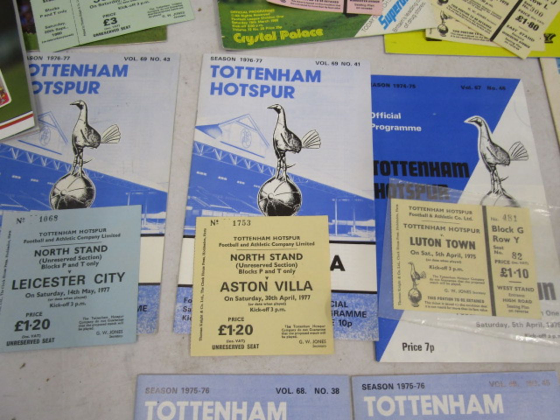 Tottenham Hot Spurs vintage programmes, 6 with original tickets plus 2 Stevenage with ticket and one - Image 2 of 10