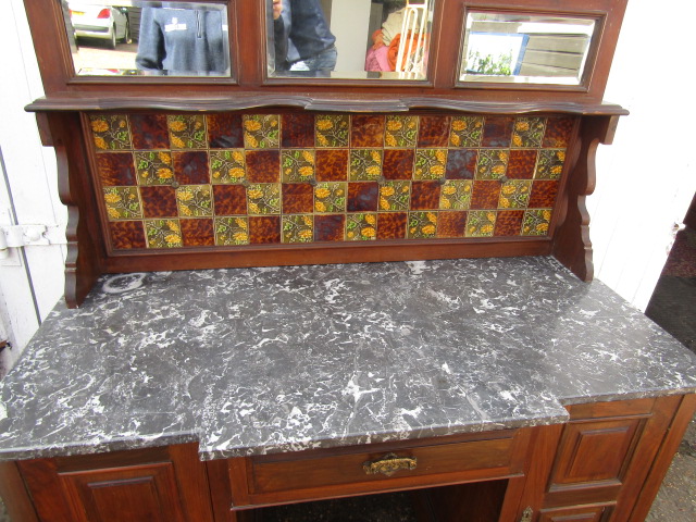 Antique  marble topped washstand with tiled and mirrored back - Image 2 of 6