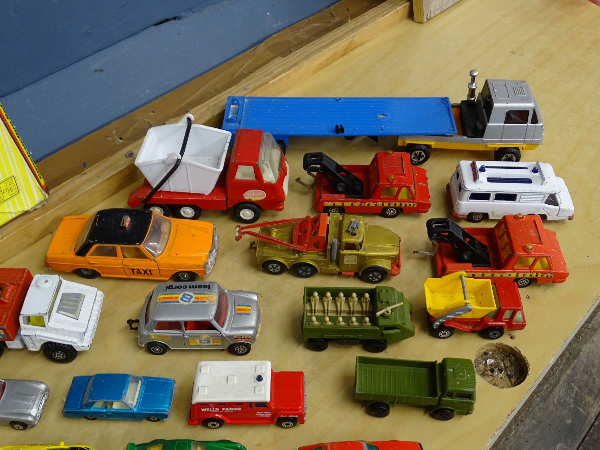 1970's Boxed Matchbox construction Set and other diecast vehicles to include Tonka, Corgi and - Image 6 of 7