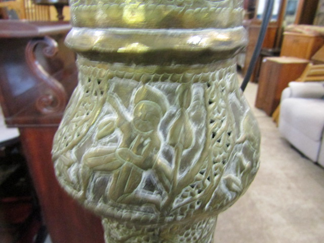 A brass pierced Middle Eastern column standard lamp base - Image 7 of 7