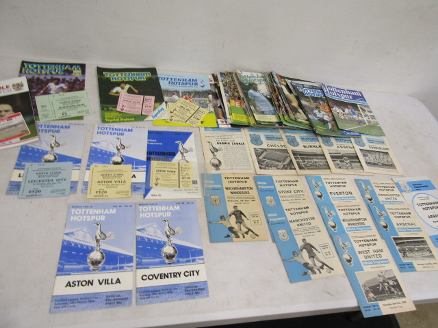 Tottenham Hot Spurs vintage programmes, 6 with original tickets plus 2 Stevenage with ticket and one