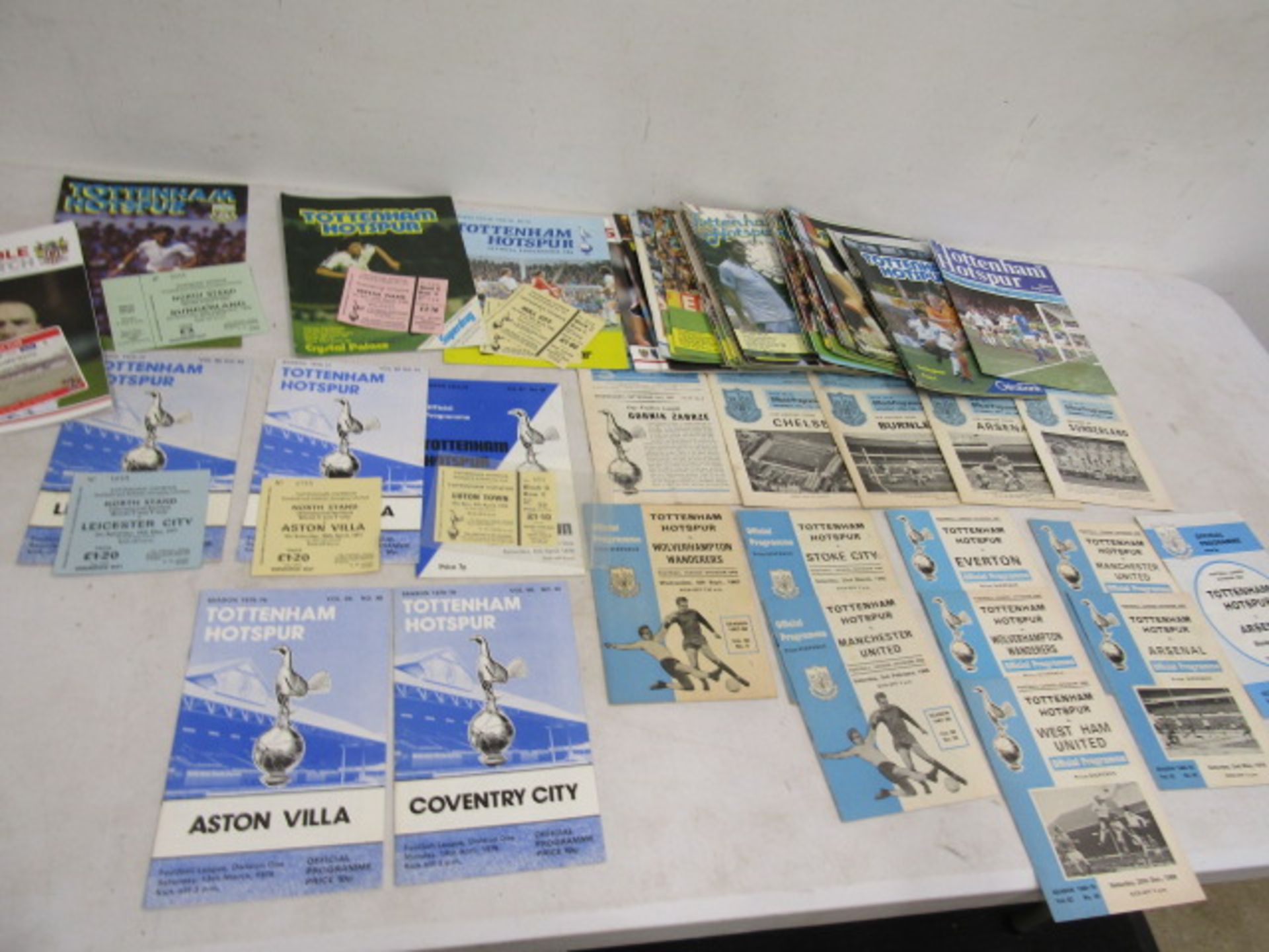 Tottenham Hot Spurs vintage programmes, 6 with original tickets plus 2 Stevenage with ticket and one