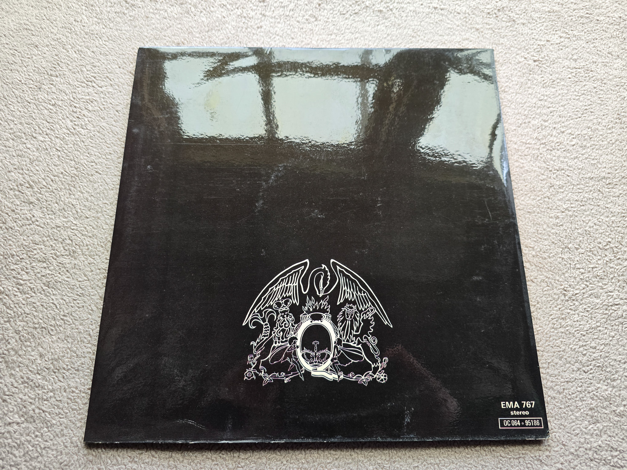 Queen II Original Near Mint UK Vinyl LP with laminated Gatefold sleeve & Inner - Image 3 of 9