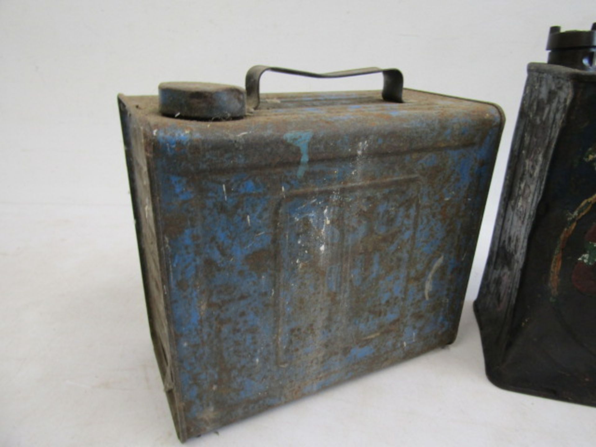 2 Esso vintage petrol cans - Image 4 of 4