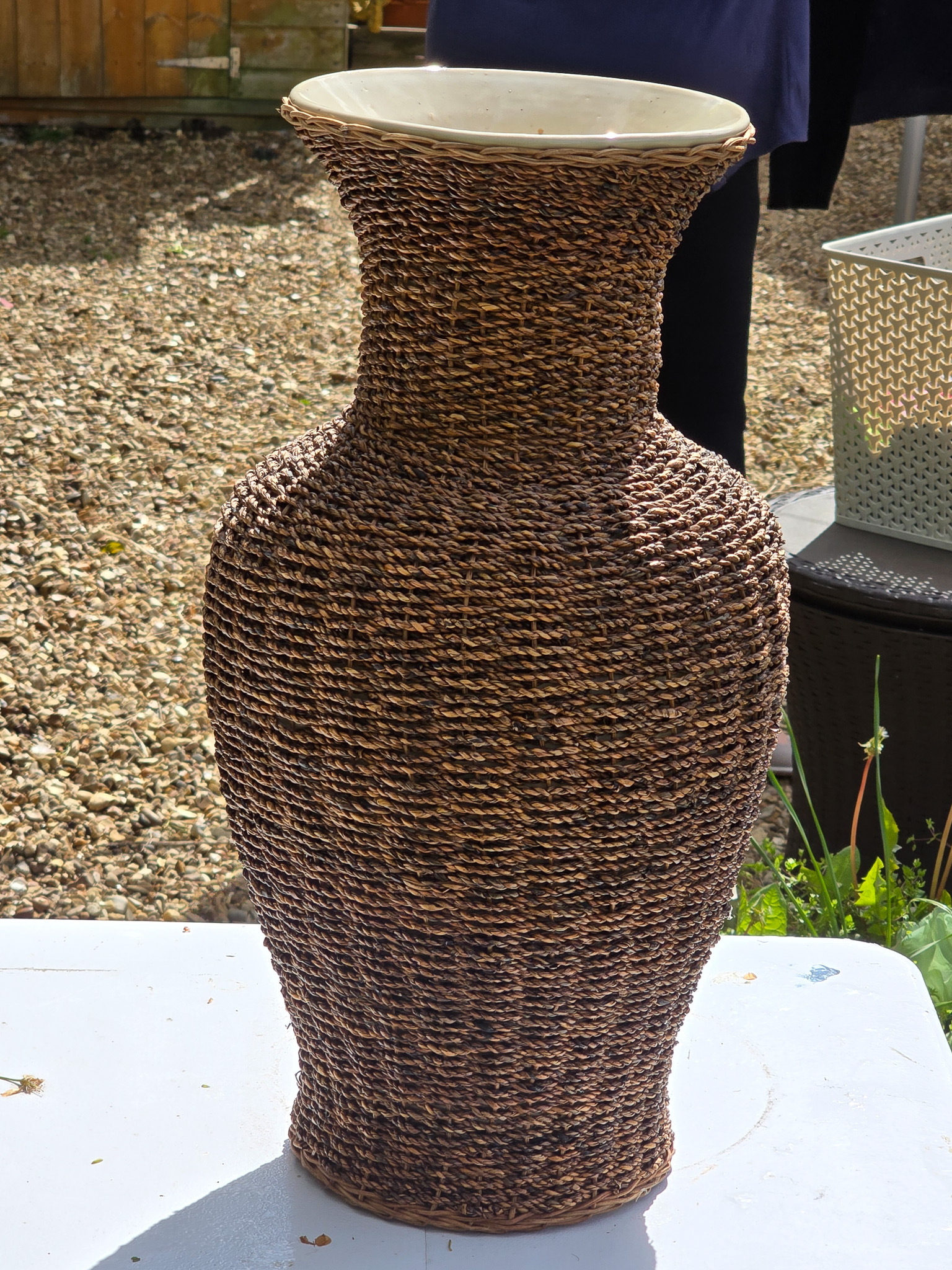 Large Floor Standing Vase with wicker effect approx 21 inches high - Image 3 of 4