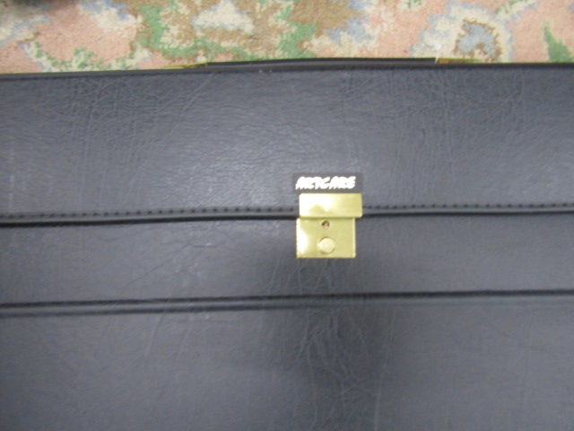 Art portfolio folder/plan case and box ring binders - Image 2 of 3