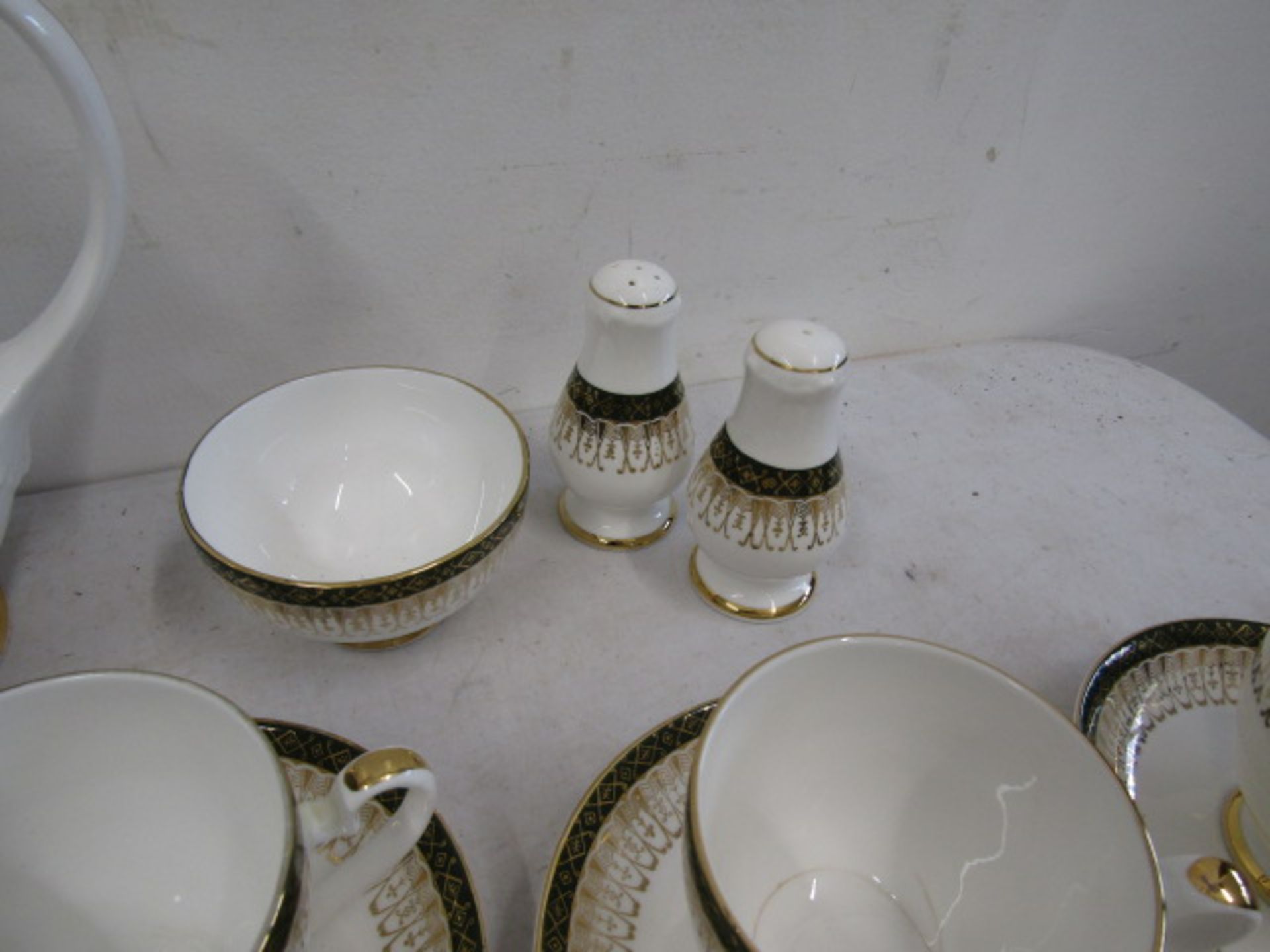 Royal Doulton 'Majestic' dinner service for 6 - Image 4 of 7