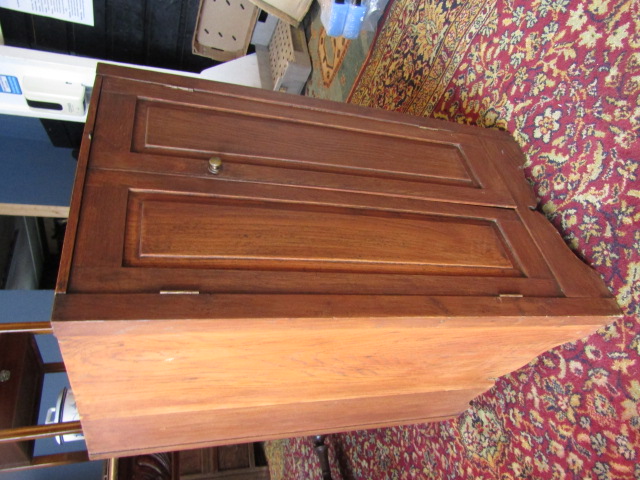 An oak base cabinet (from a desk) - Image 2 of 4