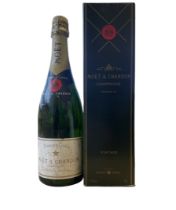 One bottle of Moet & Chandon Champagne in box 12.5%col. 75cl
