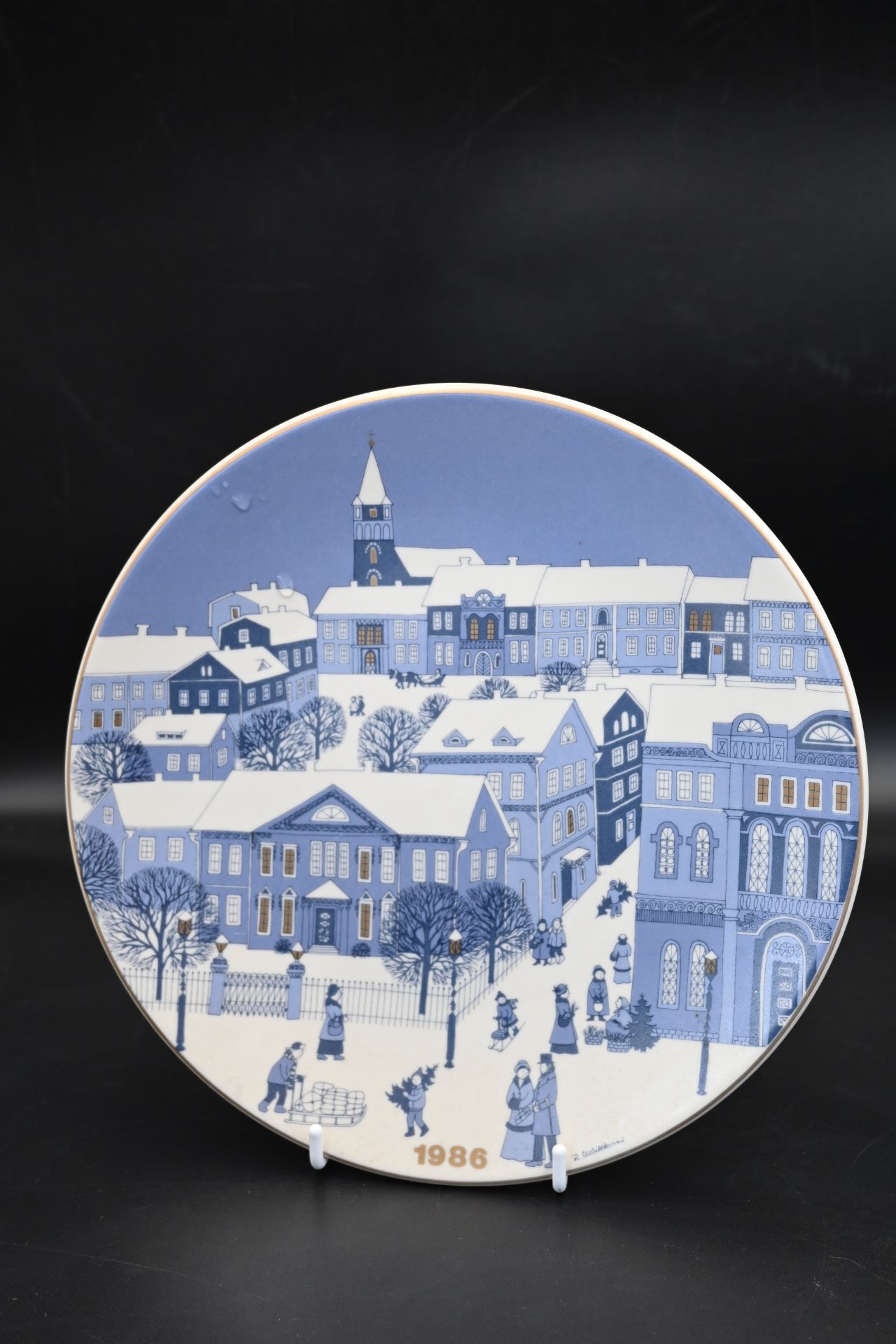 5 Arabia Finland Christmas plates for years 1985, 86, 87, 89 and 1990, each 22.5cm diam - Image 3 of 7