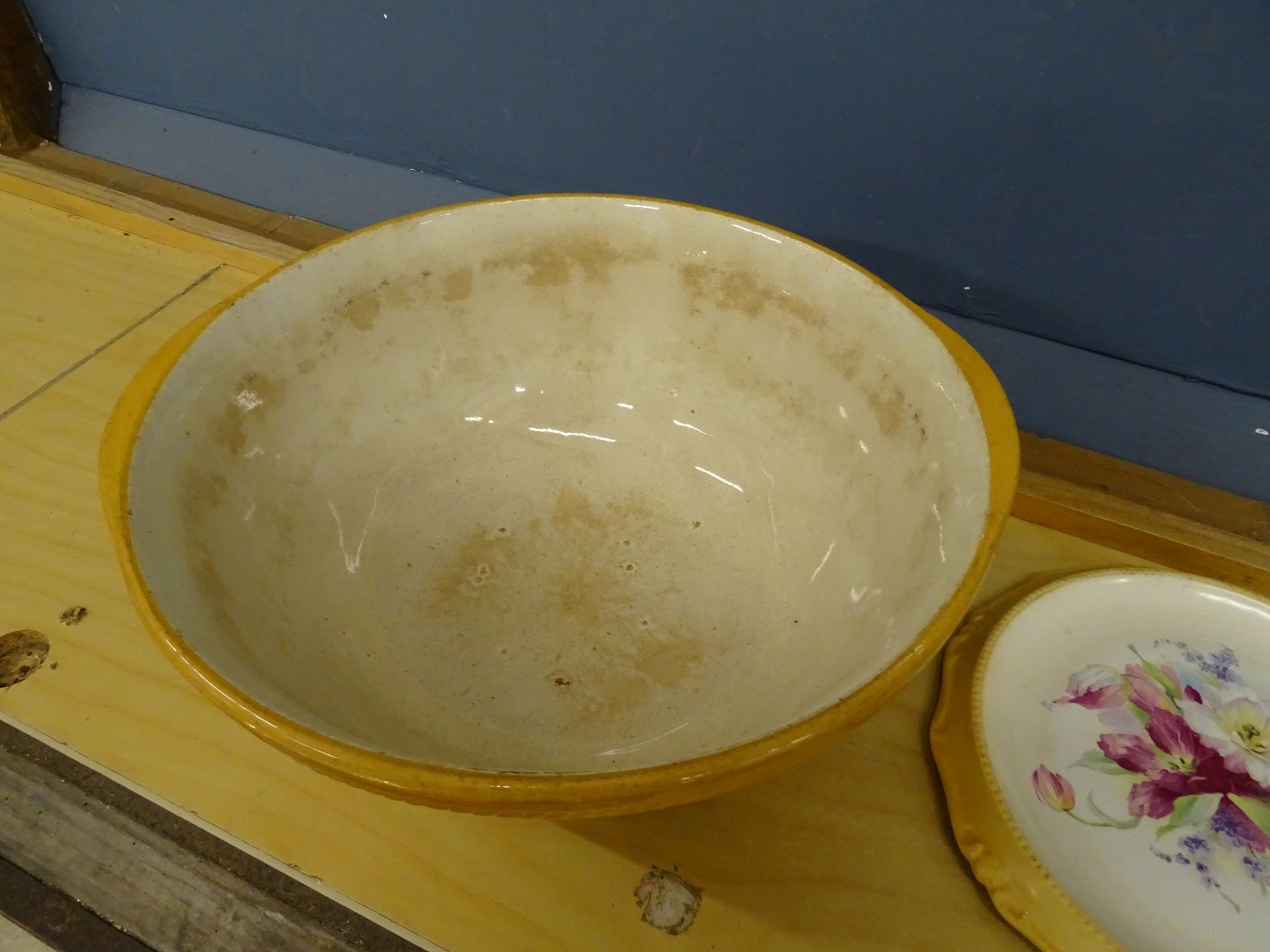 Large vintage Green & Co Ltd mixing bowl and a bread plate - Image 3 of 5
