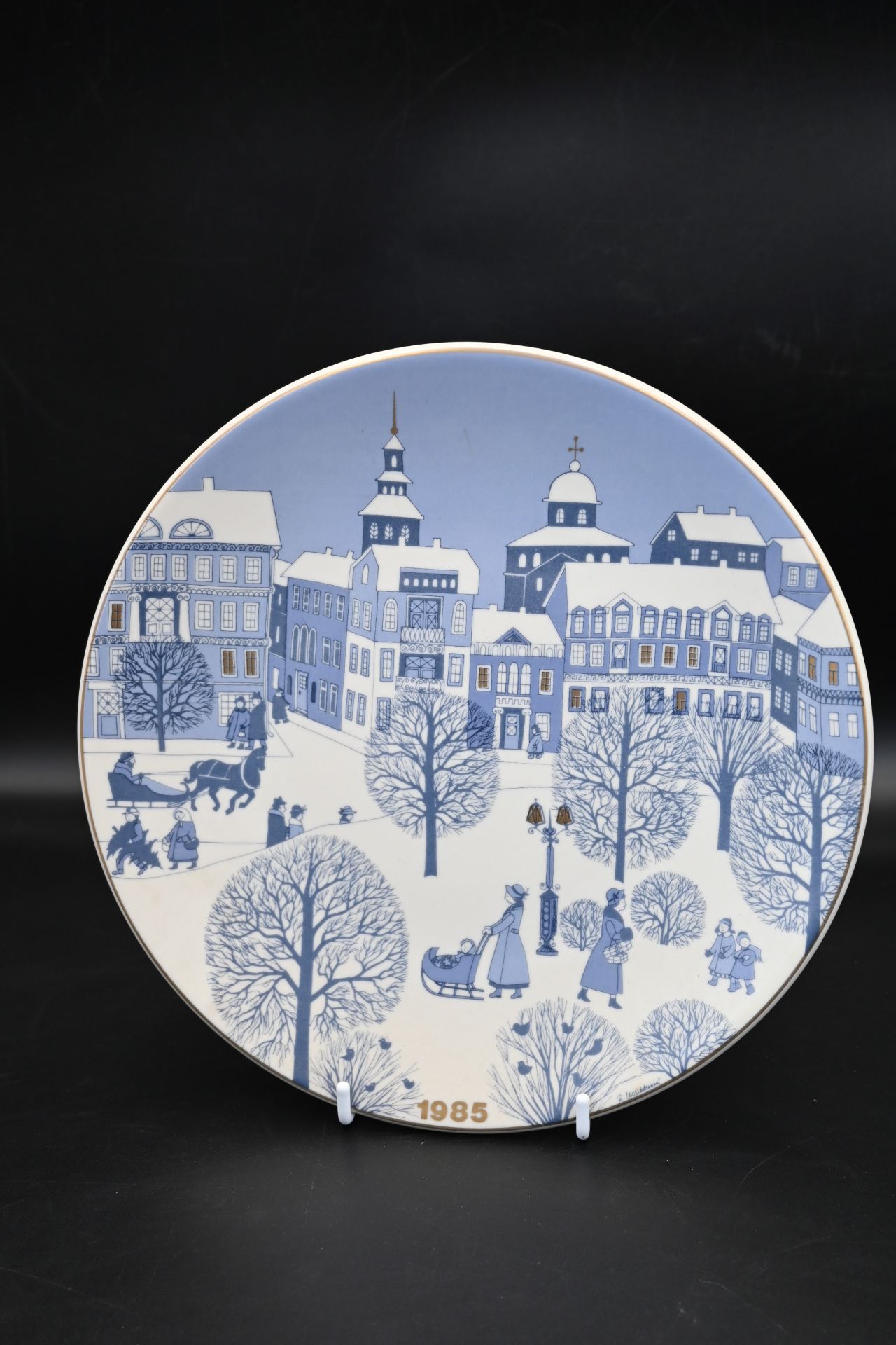 5 Arabia Finland Christmas plates for years 1985, 86, 87, 89 and 1990, each 22.5cm diam - Image 6 of 7