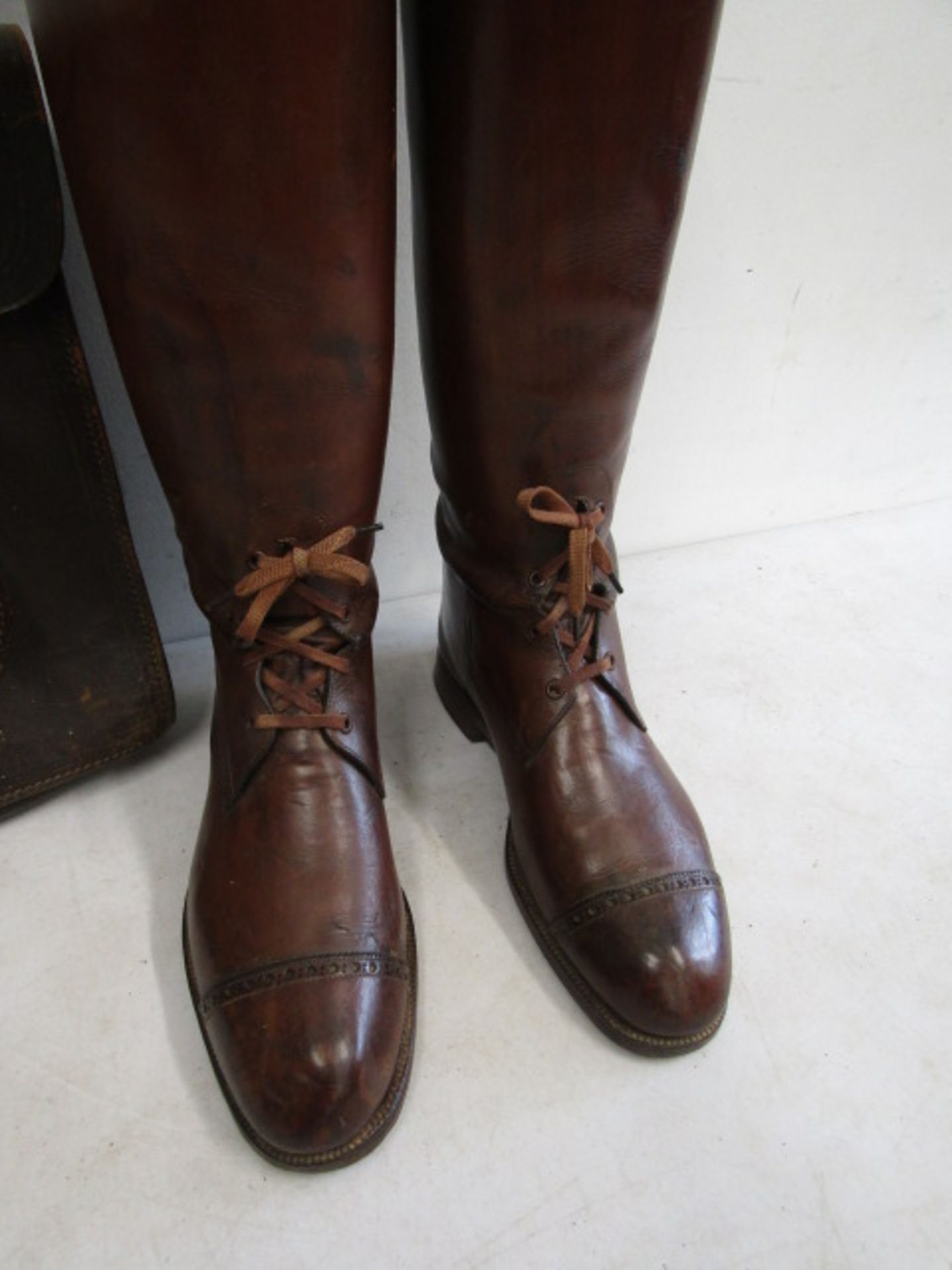 Military boots with wooden lasts and a leather bag - Image 2 of 4