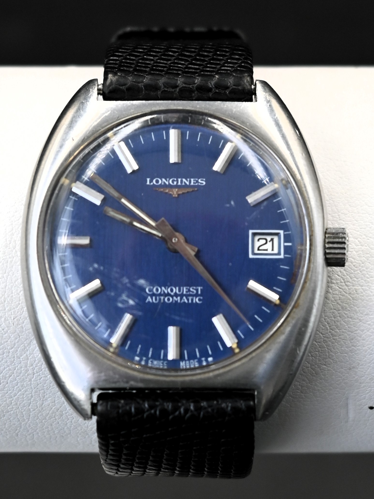 GENTLEMENS 'LONGINES' WRISTWATCH, round blue dial signed 'Longines, Conquest Automatic', baton - Image 2 of 2