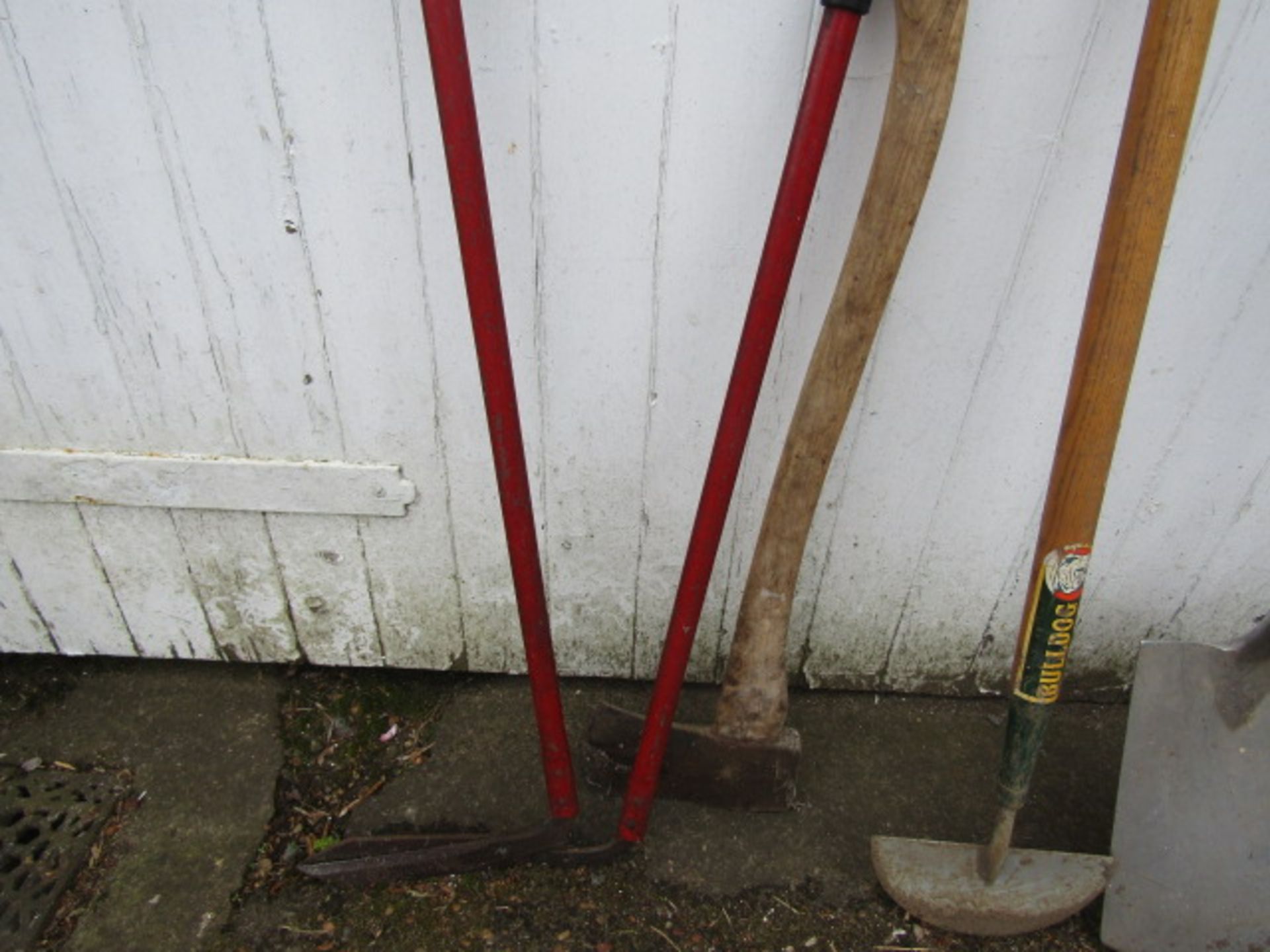 Garden tools and axe - Image 5 of 6