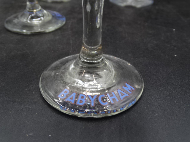 8 Babycham glasses - Image 3 of 3